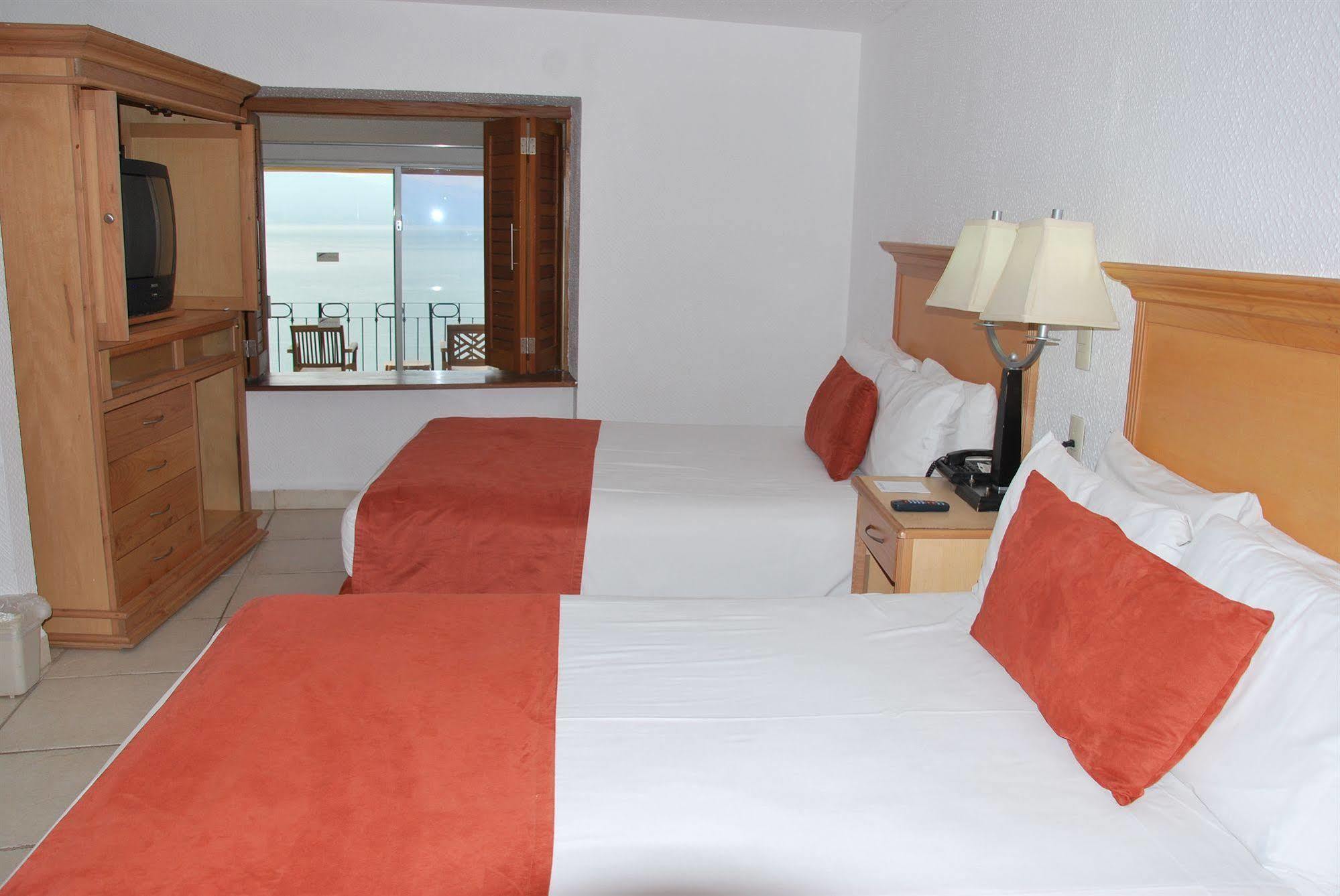 פוארטו ואלארטה Sea River Tower Condo 132 מראה חיצוני תמונה